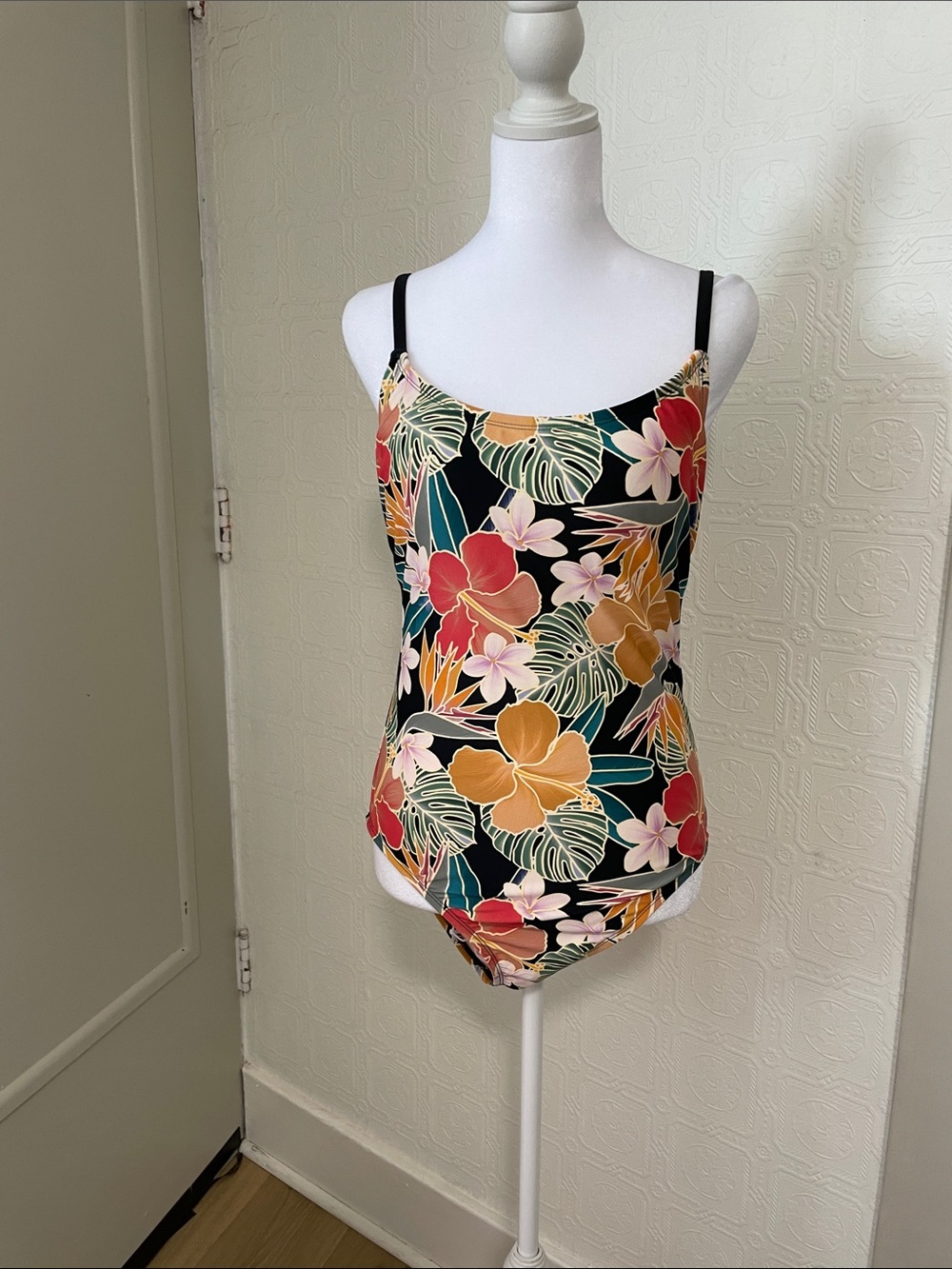 Hurley Black Floral Tropical One-Piece Swimsuit